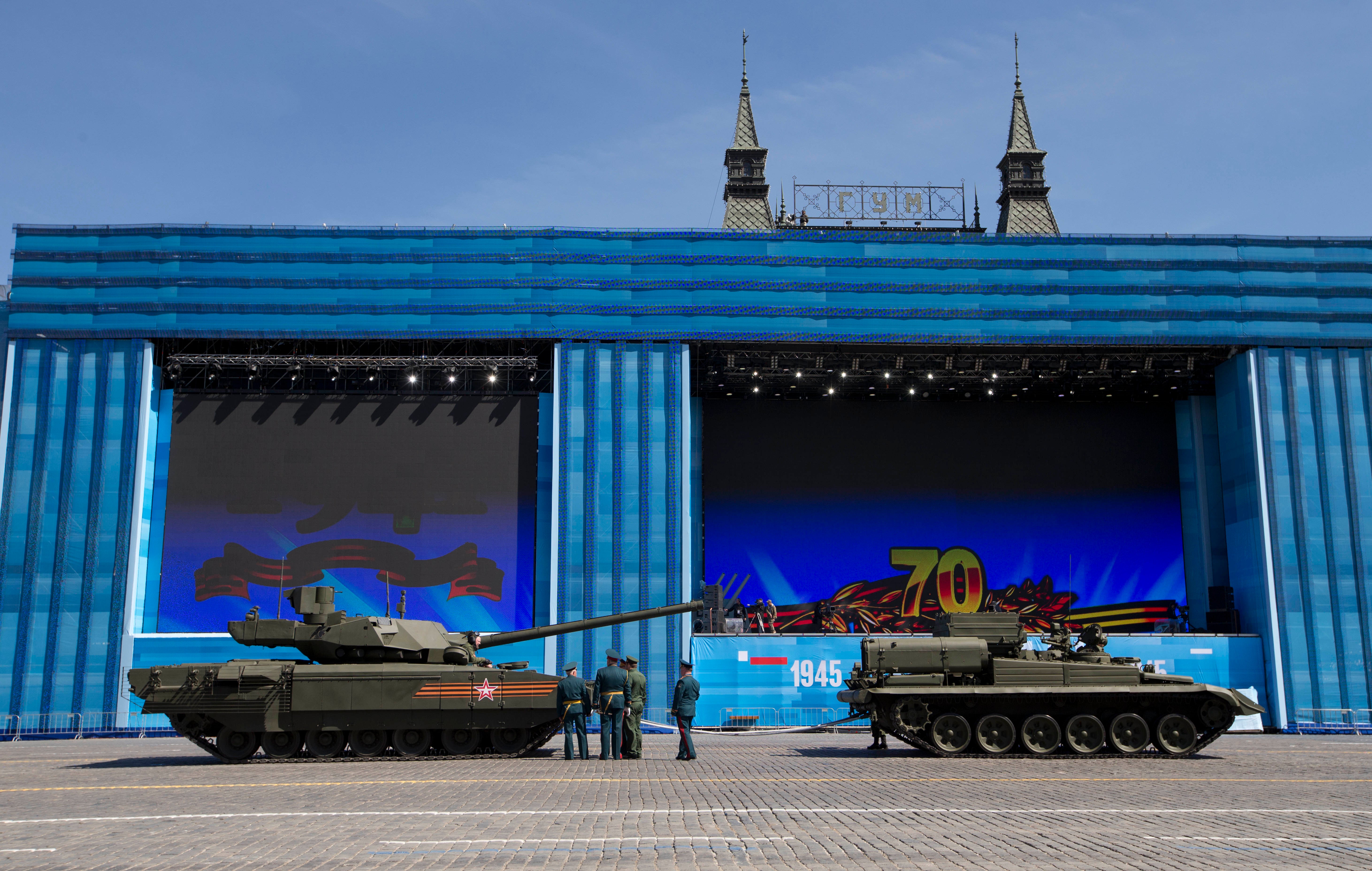 El Super Tanque De Guerra Ruso T Se Rompe En Mitad De Su Primer Desfile