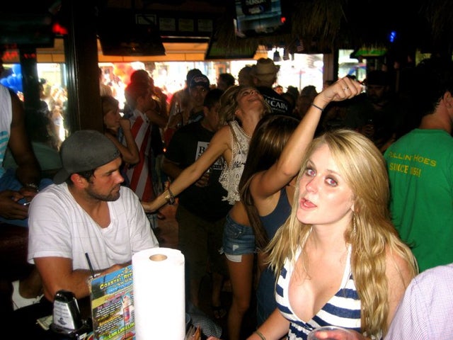 Hey Look, More Photos Of Matt Leinart Hanging Out With Party Girls!