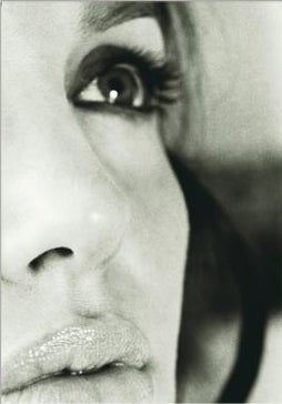 Angelina Jolie In W: Nauseatingly Normal