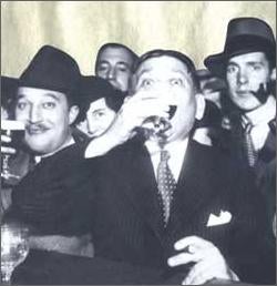 Barely Any Reporters Left To Drunkenly Cover State Politics