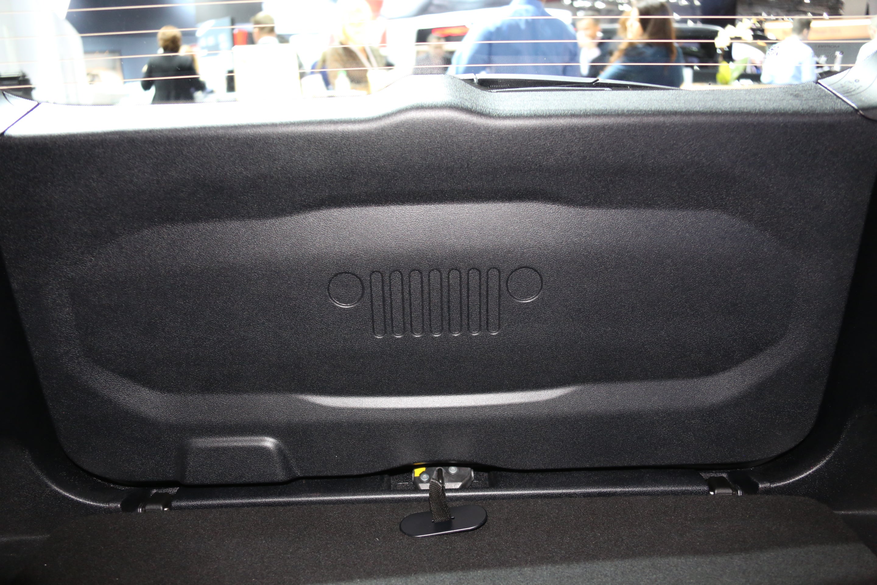 jeep cherokee hidden compartments