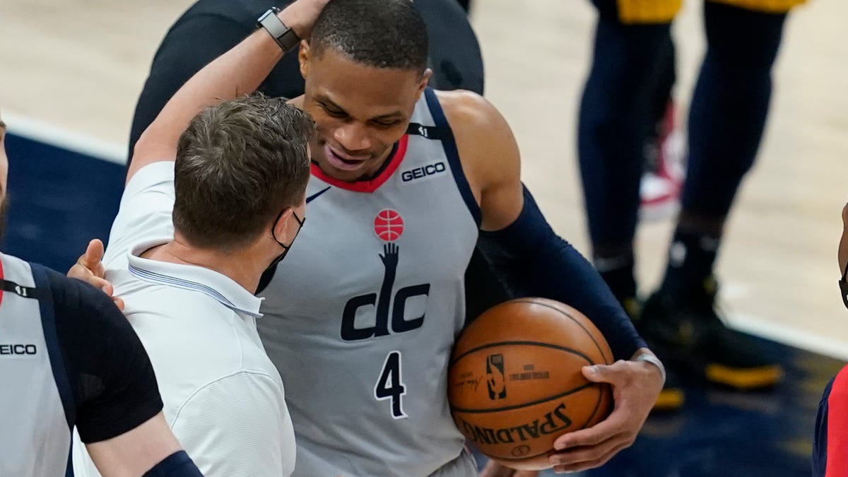 Westbrook joins Robertson atop triple doubles list, gives thanks to Big O 1 Westbrook joins Robertson atop triple doubles list, gives thanks to Big O
