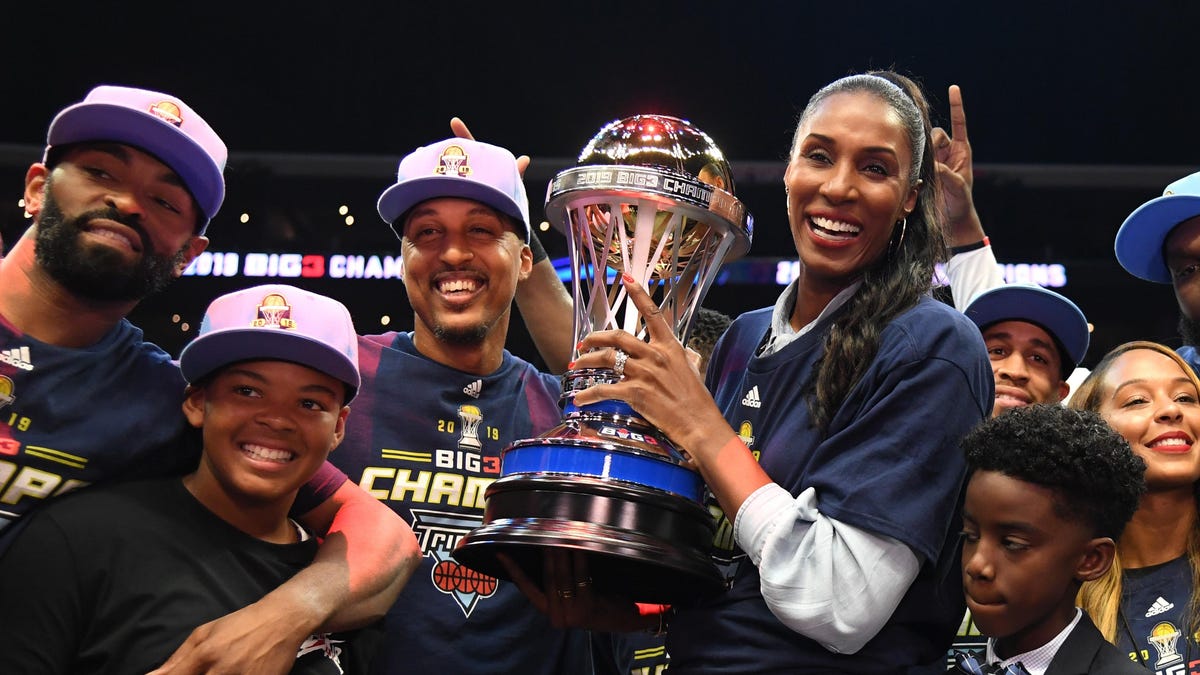 NBA drags feet on hiring women head coaches while another hoops league proves how stupid that is 1 NBA drags feet on hiring women head coaches while another hoops league proves how stupid that is