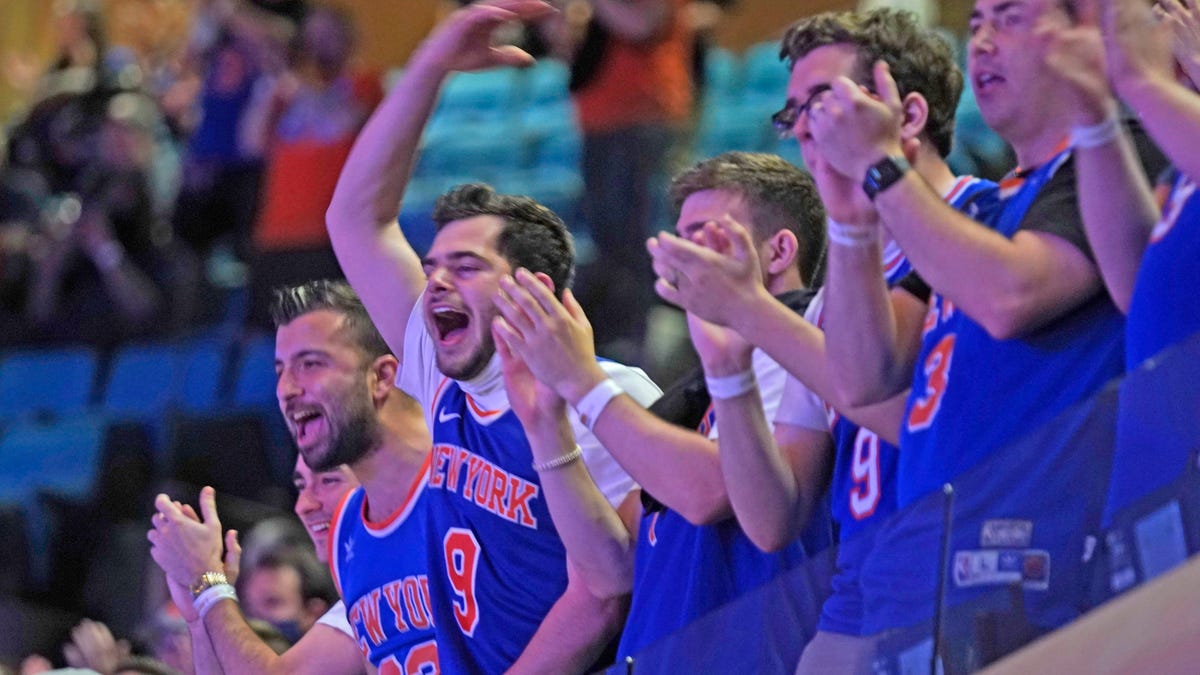 Basketball returns home 1 Basketball returns home