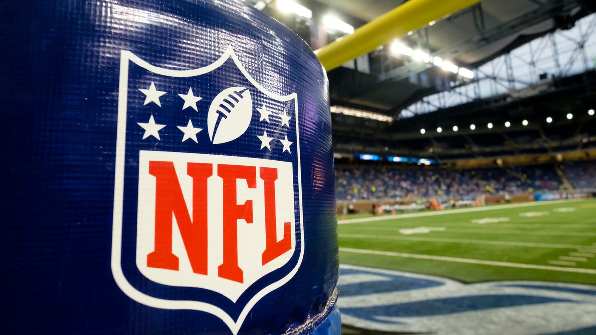 NFL treats unvaccinated players like outcasts, and you can’t blame it 1 NFL treats unvaccinated players like outcasts, and you can’t blame it