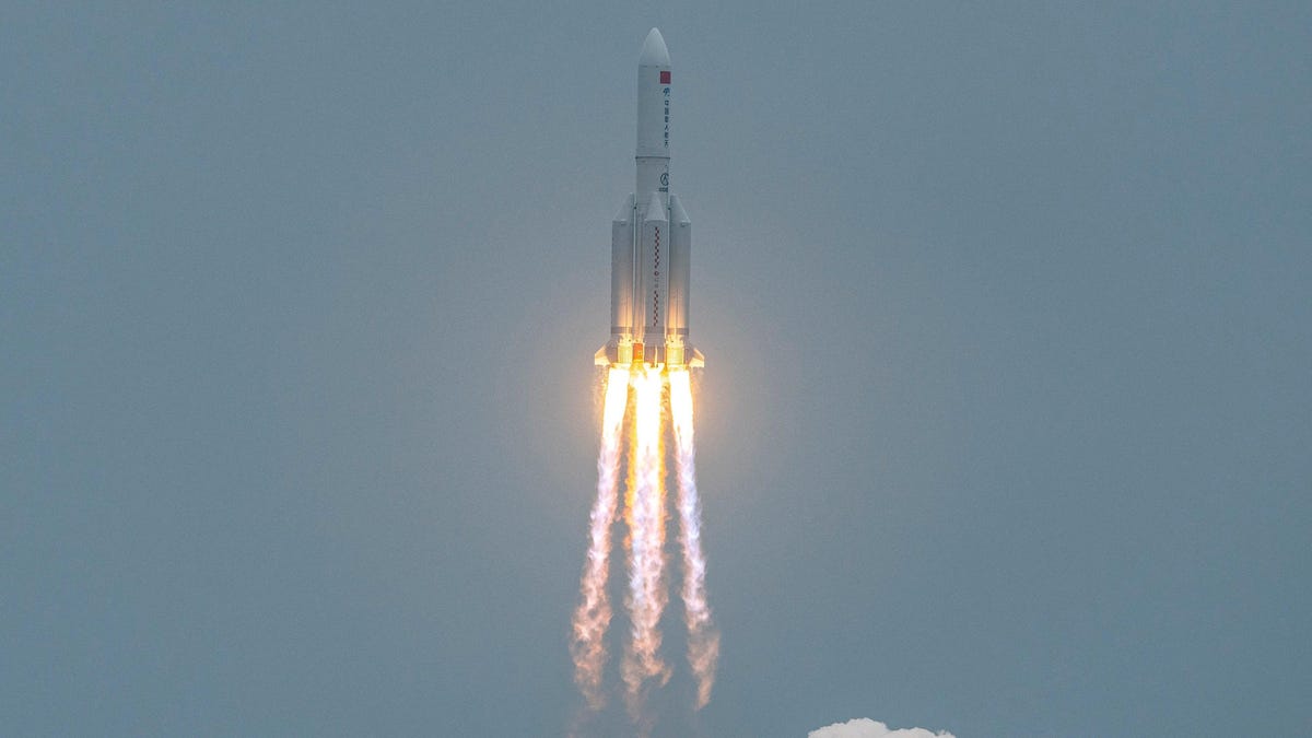 Wayward Chinese Rocket Lands In Indian Ocean Near Maldives 1 Wayward Chinese Rocket Lands In Indian Ocean Near Maldives