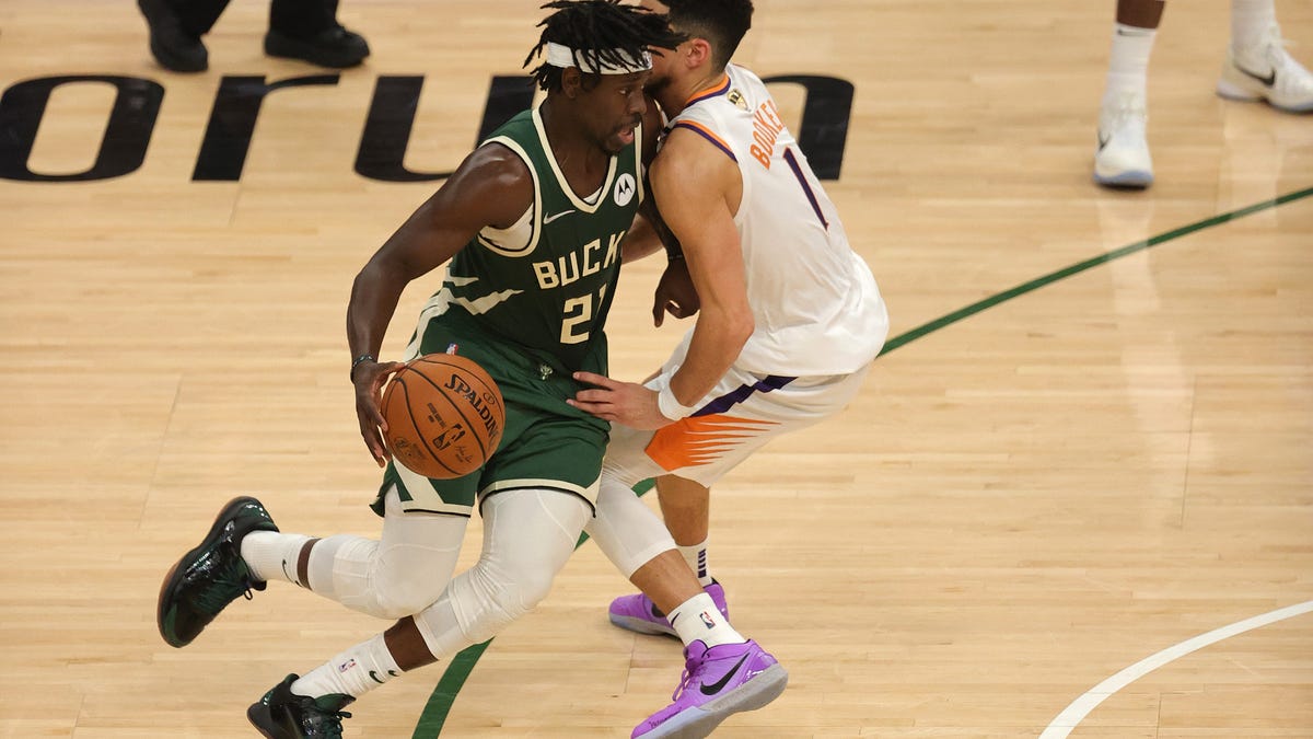 The Bucks’ championship hopes rest in Holiday’s hands 1 The Bucks’ championship hopes rest in Holiday’s hands