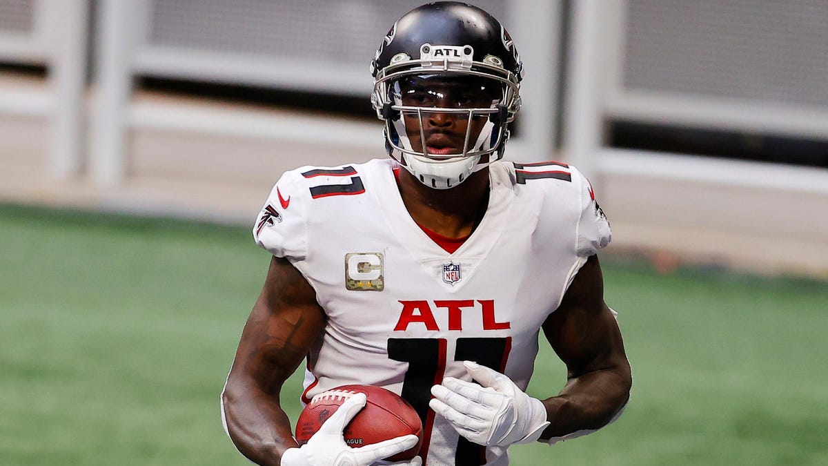 Falcons would be nuts if they let Julio Jones escape to Patriots 1 Falcons would be nuts if they let Julio Jones escape to Patriots
