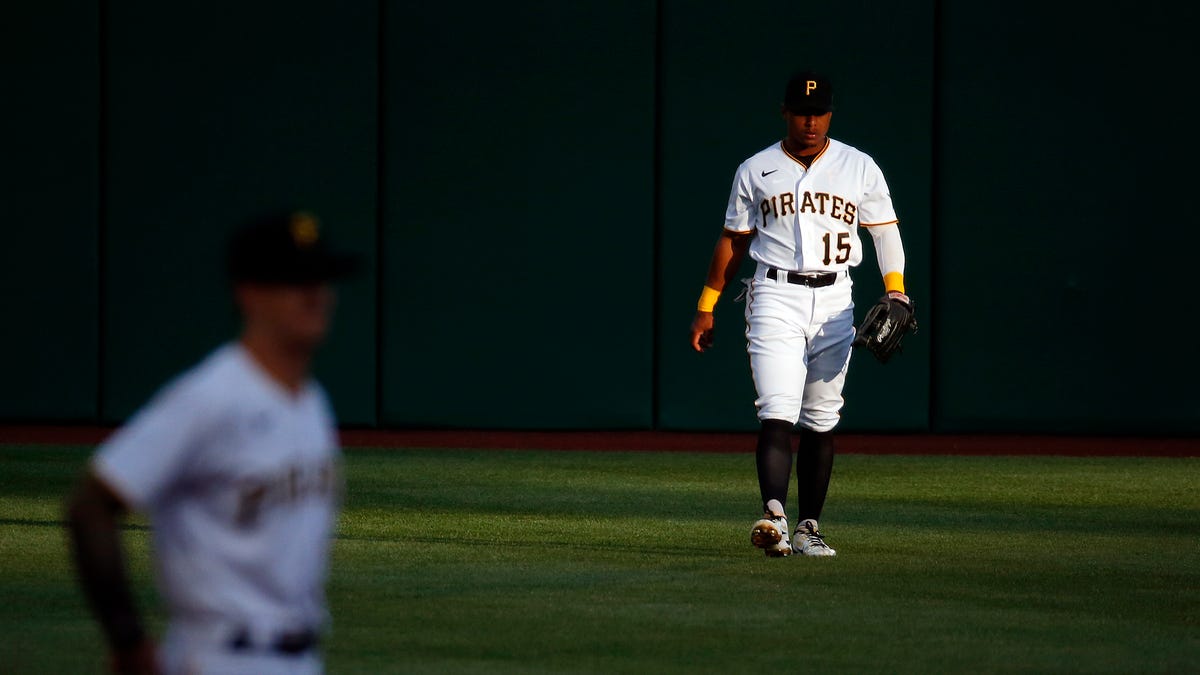 Position player pitching alert gone awry: Wilmer Difo ignominiously and historically lit up 1 Position player pitching alert gone awry: Wilmer Difo ignominiously and historically lit up