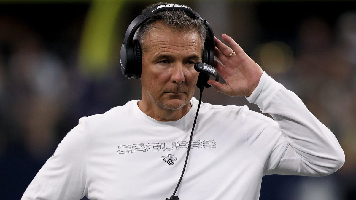 Jacksonville Jinx: A list of dumb things Urban Meyer has done so far running the Jaguars 1 Jacksonville Jinx: A list of dumb things Urban Meyer has done so far running the Jaguars