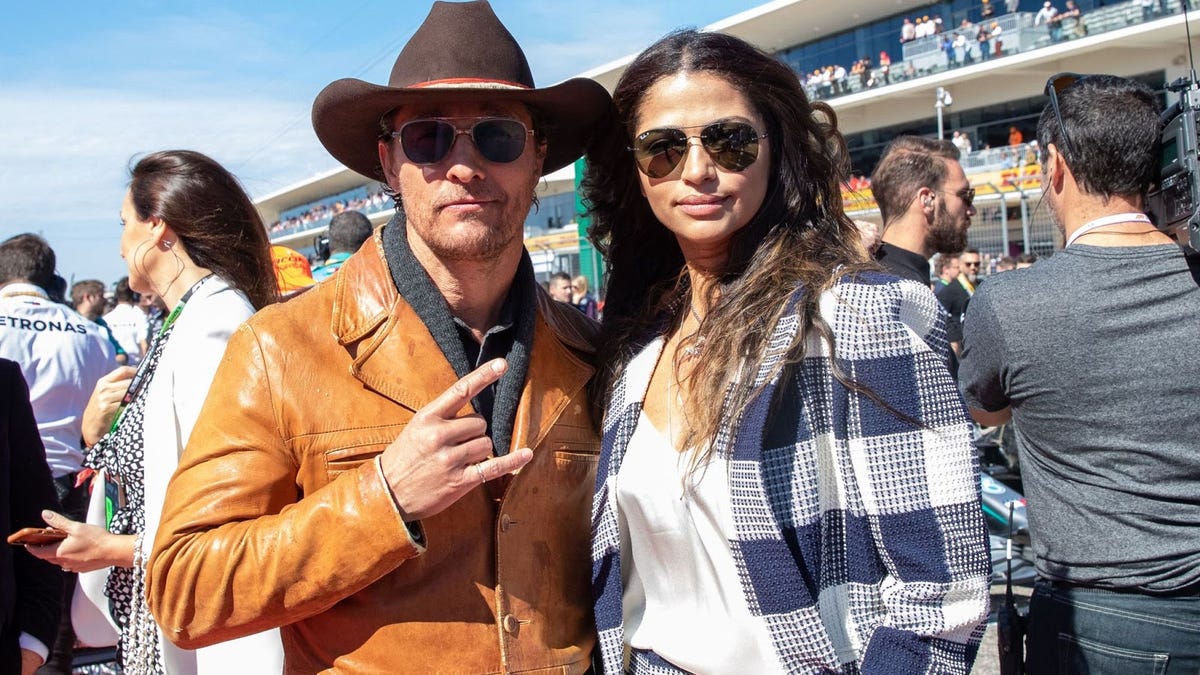 How many of those who voted for Matthew McConaughey in that Texas governor poll were UT fans? 1 How many of those who voted for Matthew McConaughey in that Texas governor poll were UT fans?