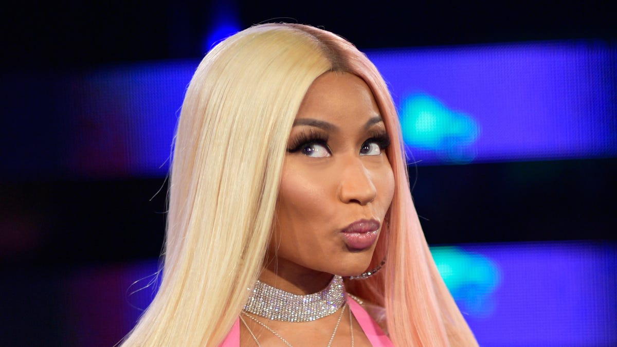 Nicki Minaj Had Major Wardrobe Malfunction At Made In America