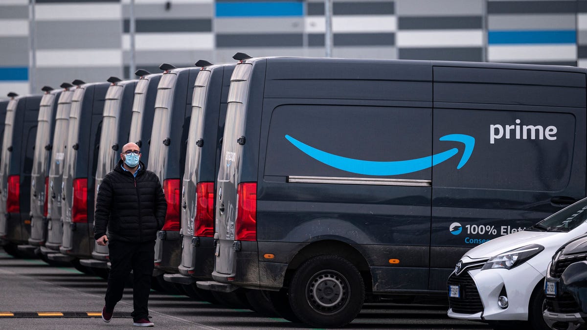 One Southern California Region's Air Quality Is Being Affected By Amazon's Shipping And Warehouse Expansion 1 One Southern California Region's Air Quality Is Being Affected By Amazon's Shipping And Warehouse Expansion