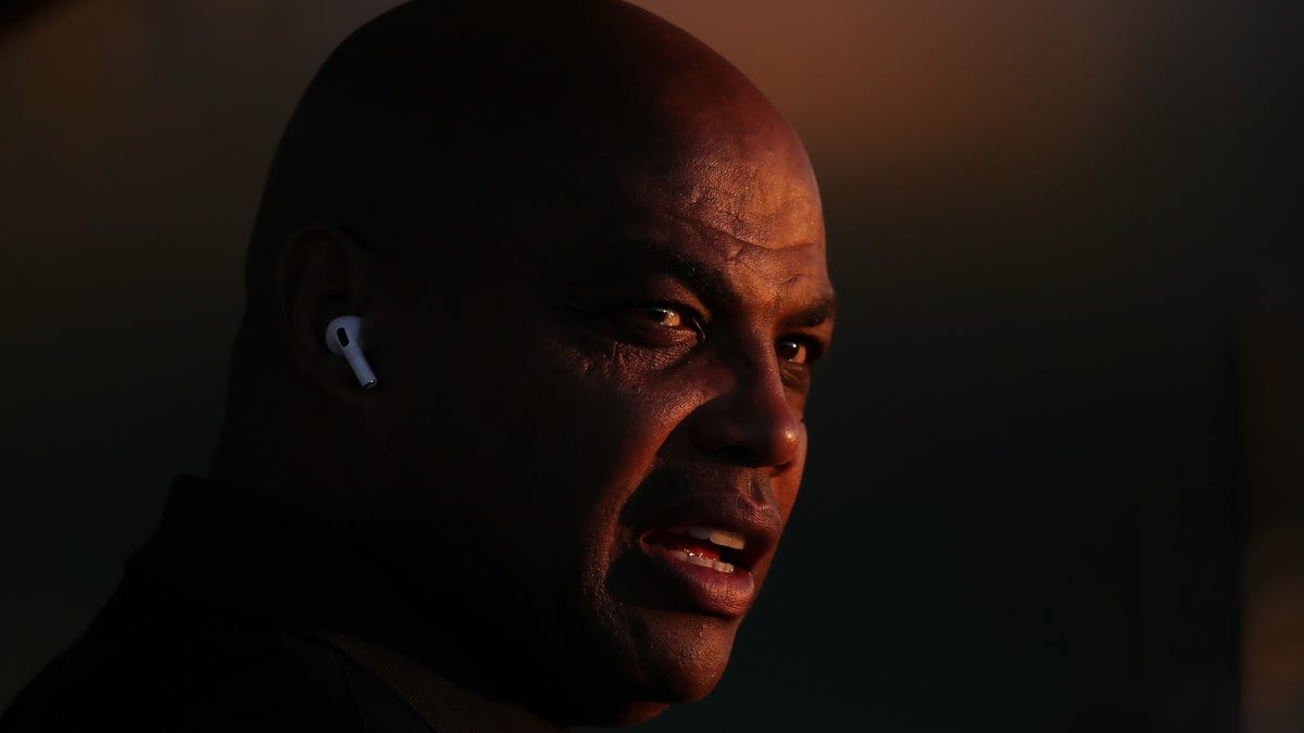 Dumb things Charles Barkley says - Alexi McCammond Dumb things Charles Barkley says