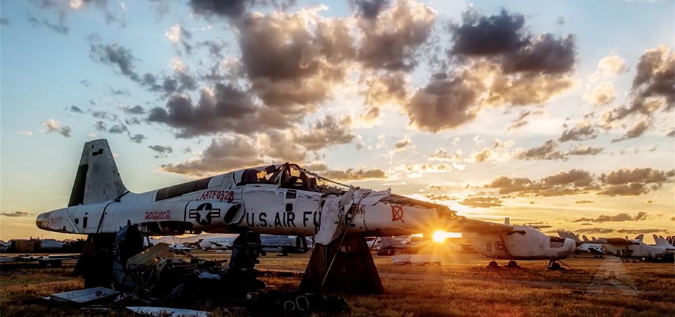 Beautiful time-lapse of The Boneyard, the airplane cemetery in Arizona