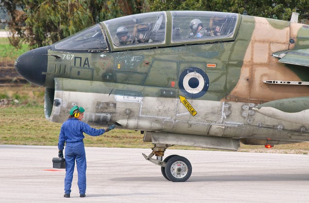 El A-7 Corsair II tomo su último vuelo después de 49 años Iiz51jja6yxeogbrtegx