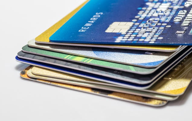 why-are-all-your-credit-cards-the-same-size