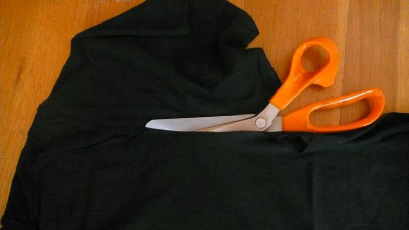 How To Make A Corinne Day-Inspired Spiderweb T-Shirt