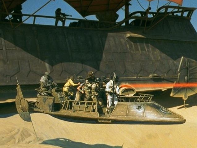 Some Unconventional Uses For The Awesome Vehicle In Borderlands 2's New DLC