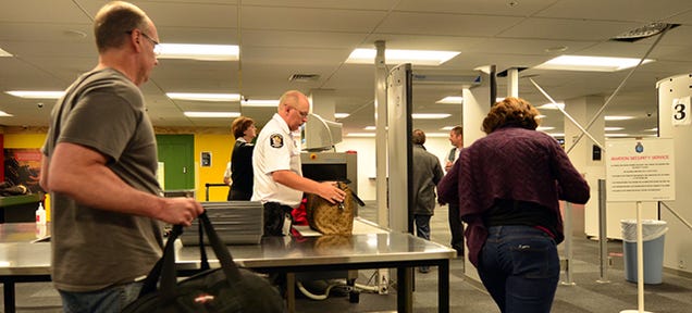 The TSA Is On the Lookout For Electronics That Won't Turn On