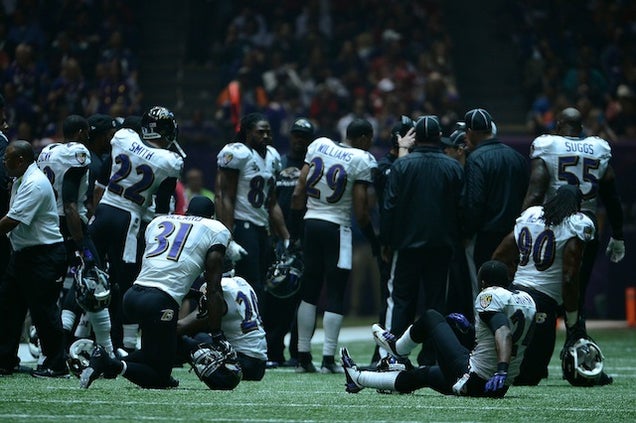 The Best And Most Surreal Photographs From The Power Outage At The Superdome