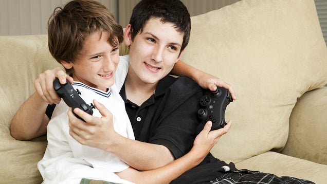Fake Gamers of the Week: That Can't Be A Comfortable Way To Play