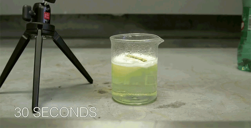 Watch What Happens When You Add Lithium to 7-Up