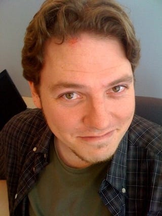 San Francisco man risks life for iPhone