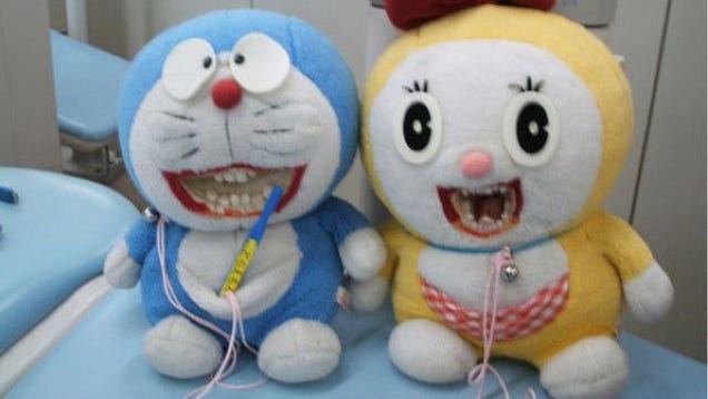 Japanese Tooth Brushing Sure Can Be Terrifying