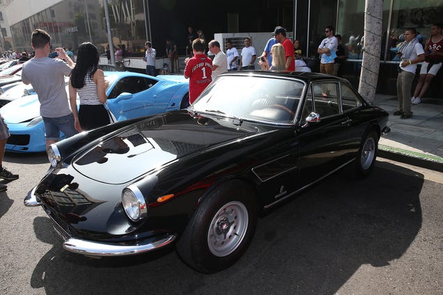 A Record 1,000 Ferraris Took Over The Streets Of Beverly Hills