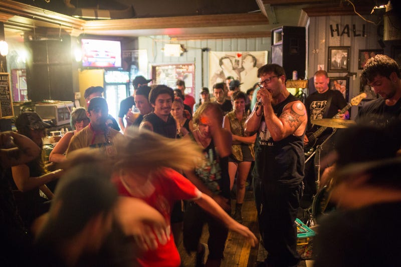 Gawker Goes to a Punk Show