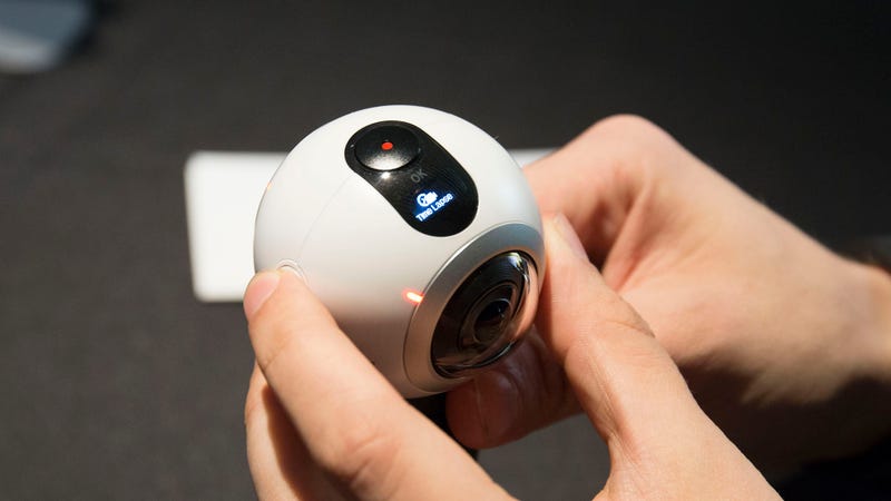 Samsung's Gear 360 Camera Wants to Make Everyone a VR Creator
