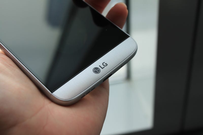 LG's All-Metal G5 Is Like a Future Phone Prototype