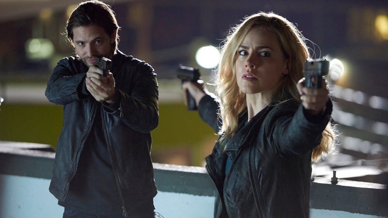 Warning: 12 Monkeys Season 2 Is Dangerously Addictive