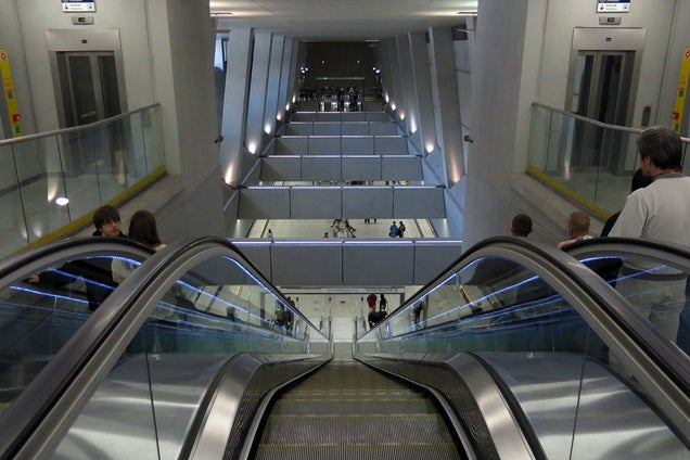La nueva línea de metro de Budapest es un psicodélico viaje de diseño 656038493067109705