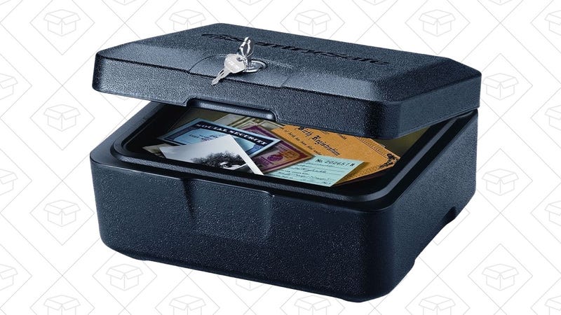 Today's Best Deals: $290 Thinkpad, Lodge Grill Pan, New Balance Sneakers