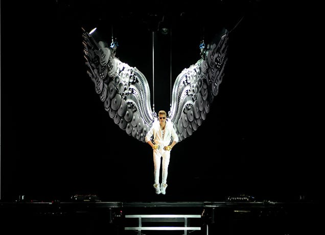 Gas Masks, Angel Wings and Fainting Spells: The Week We Lost Justin Bieber
