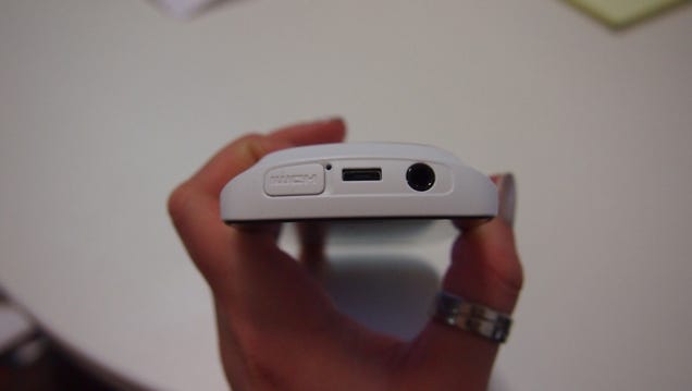 Hands-On With the Nokia 808 Pureview: “Some People Think We’ve Gone Too Far”
