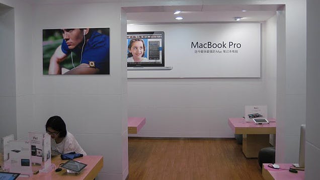 Fake Chinese Apple Store Looks Amazingly Real