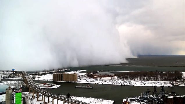 Impressive time-lapse of the snow wall that swallowed Buffalo, NY