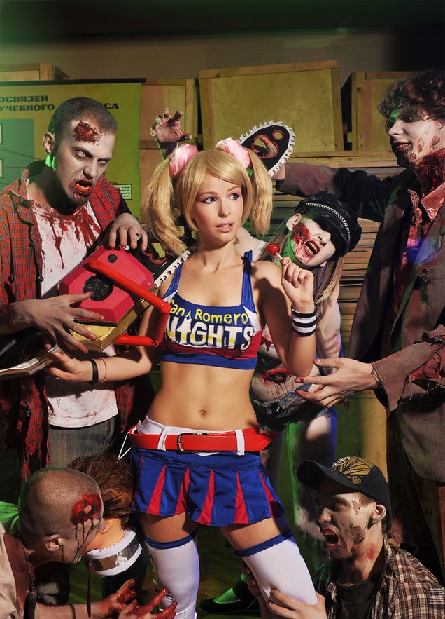 Nothing Says Cosplay Like Cheerleaders, Dragon Age, Catwoman and...Jak and Daxter?