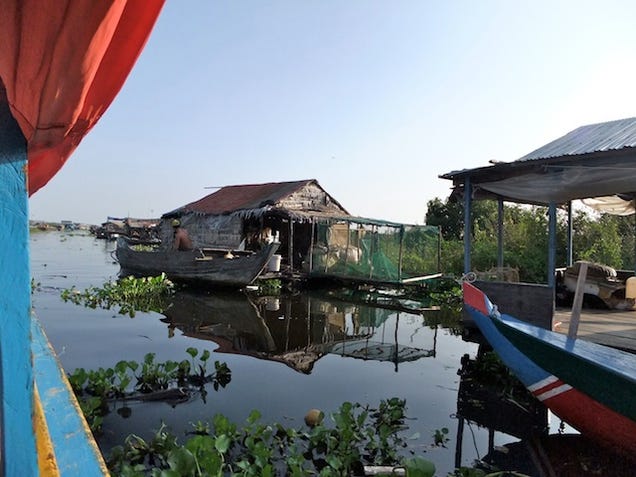 Cambodia's floating village migrates with the seasons