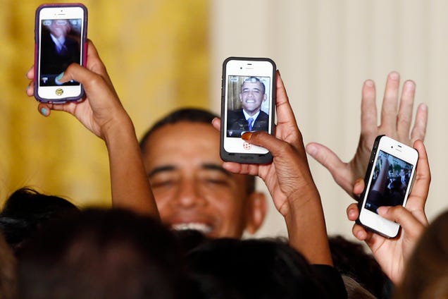 Obama Got a Sneak Peek at the Original iPhone From Steve Jobs 