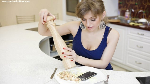 Strange Busty Russian Lady, Why in the Hell Are You Cooking Your Galaxy Nexus?