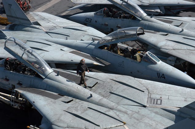 Elite F-14 Flight Officer Explains Why The Tomcat Was So Influential