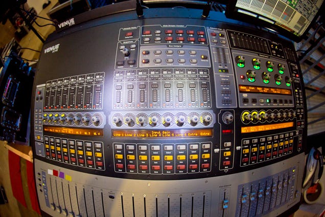 How The World's Biggest LAN Party Is Built