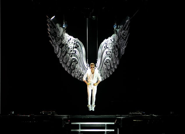 Gas Masks, Angel Wings and Fainting Spells: The Week We Lost Justin Bieber
