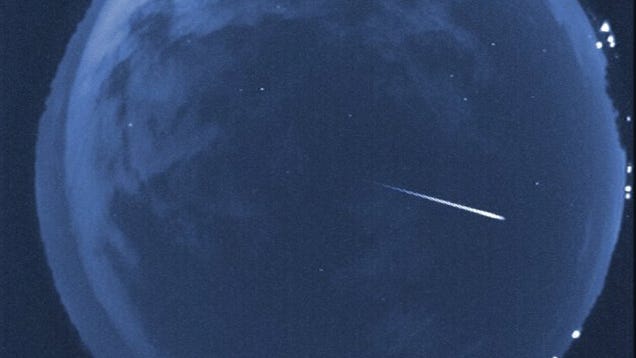 The Best Photos From This Weekend's Orionid Meteor Shower