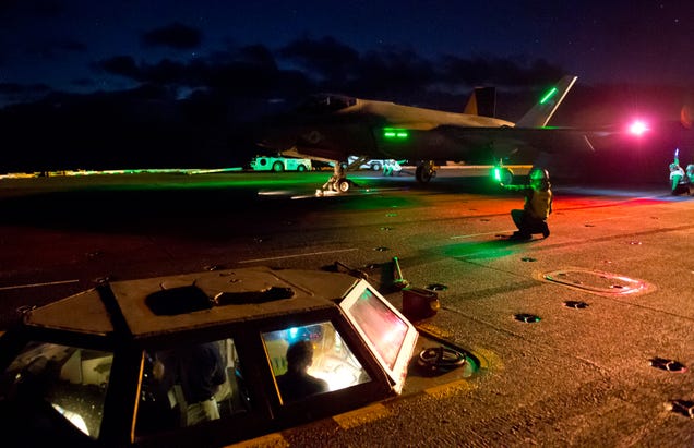 Cool ultra-HD photo of the first F-35C carrier night test