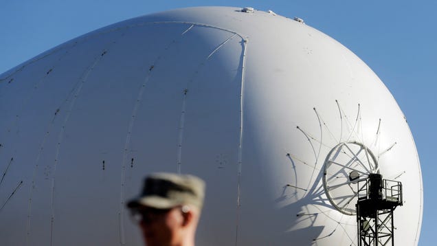 The First Blimp in Washington DC's New Missile Shield Is Aloft